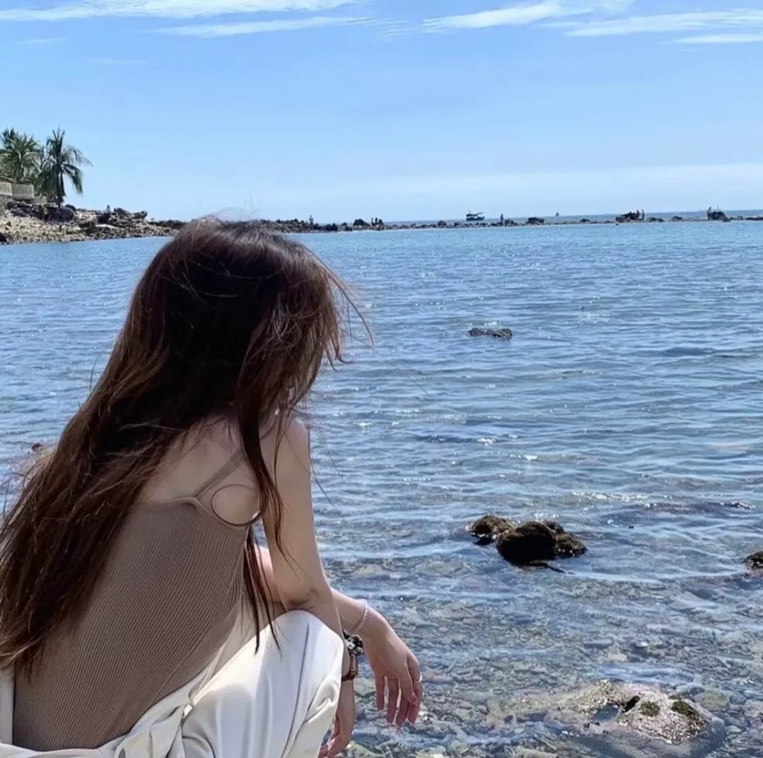 黑色树海